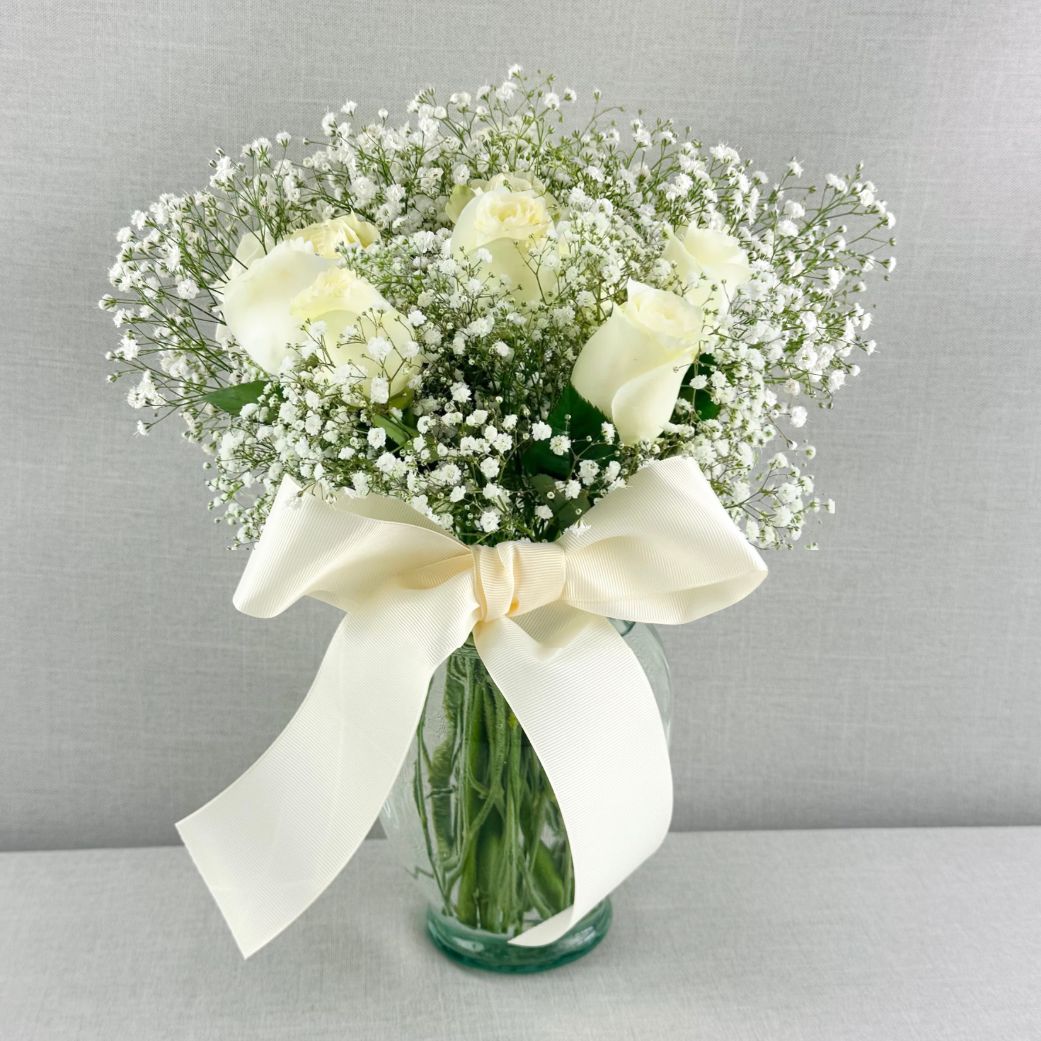 ARREGLO DE FLORES BLANCAS CHICAS