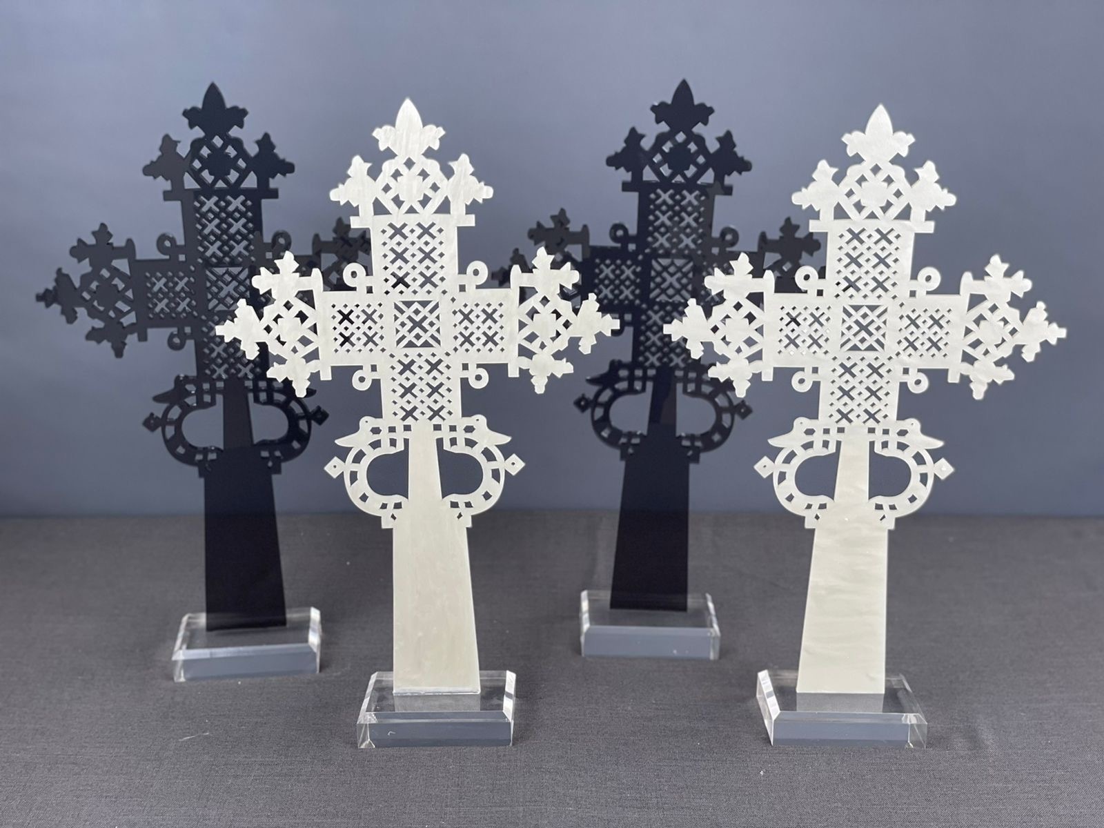 CRUZ DE ACRILICO - Imagen 2