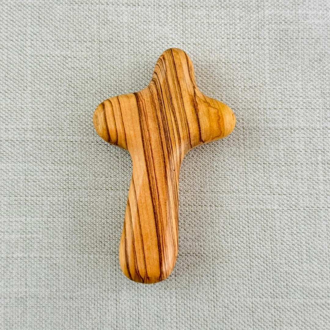 CRUZ DE MANO DE TIERRA SANTA EN TAMAÑO CHICO