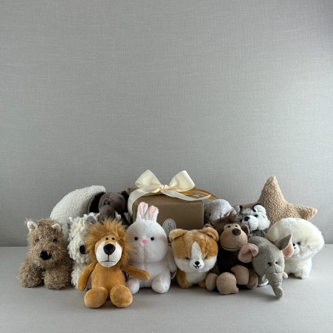 CAJA DE DULCES CON PELUCHE - Imagen 2