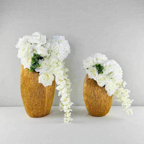 FLORES ARTIFICIALES EN MACETA DORADA