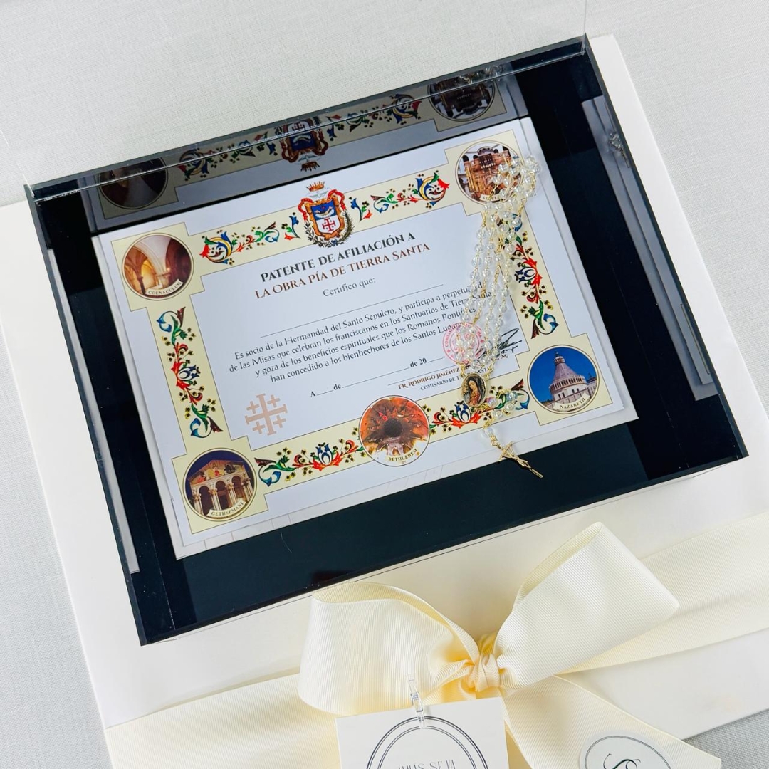 CAJA DE RECUERDOS EN ACRÍLICO 2