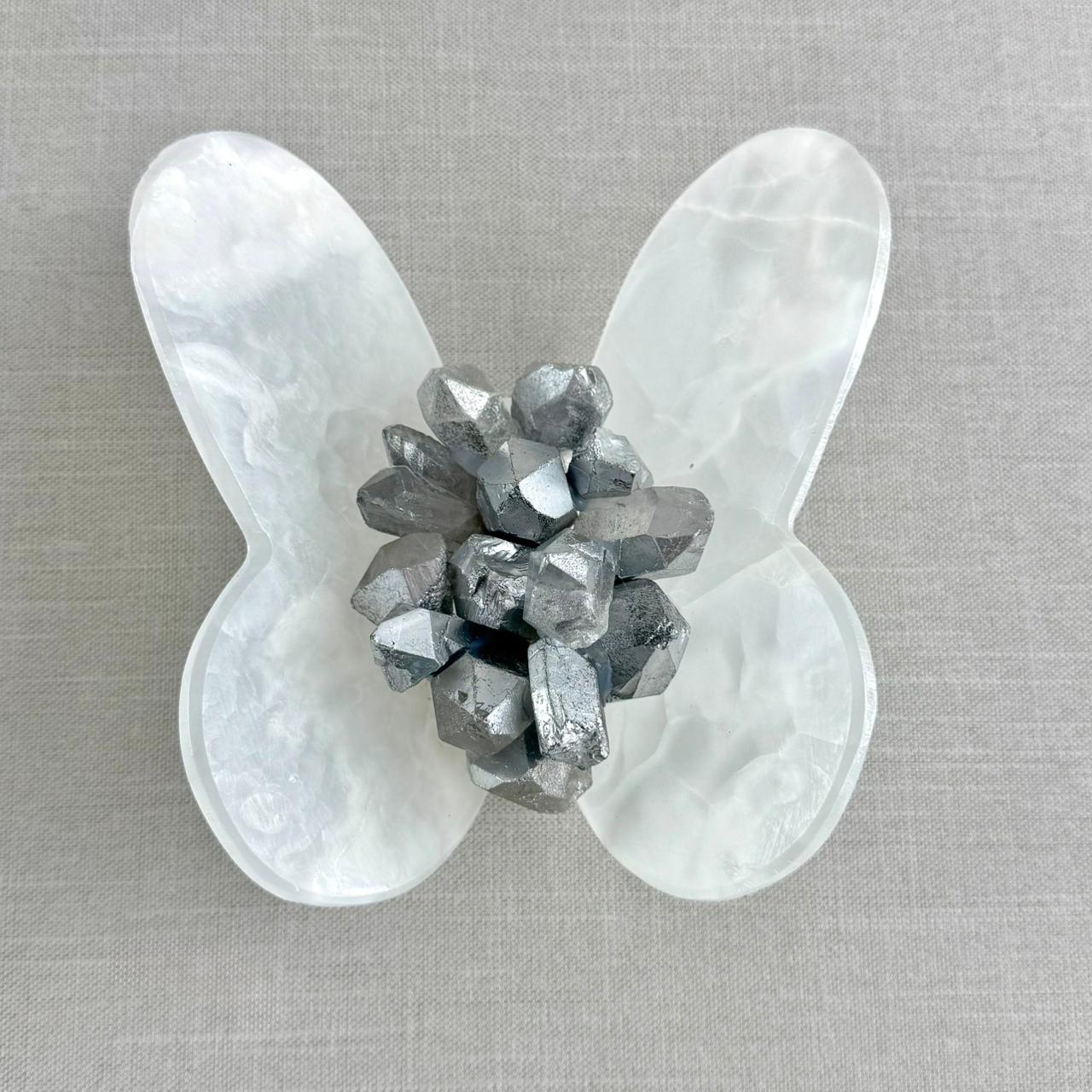 MARIPOSA DE ÓNIX CON CUARZOS, plateados, grande