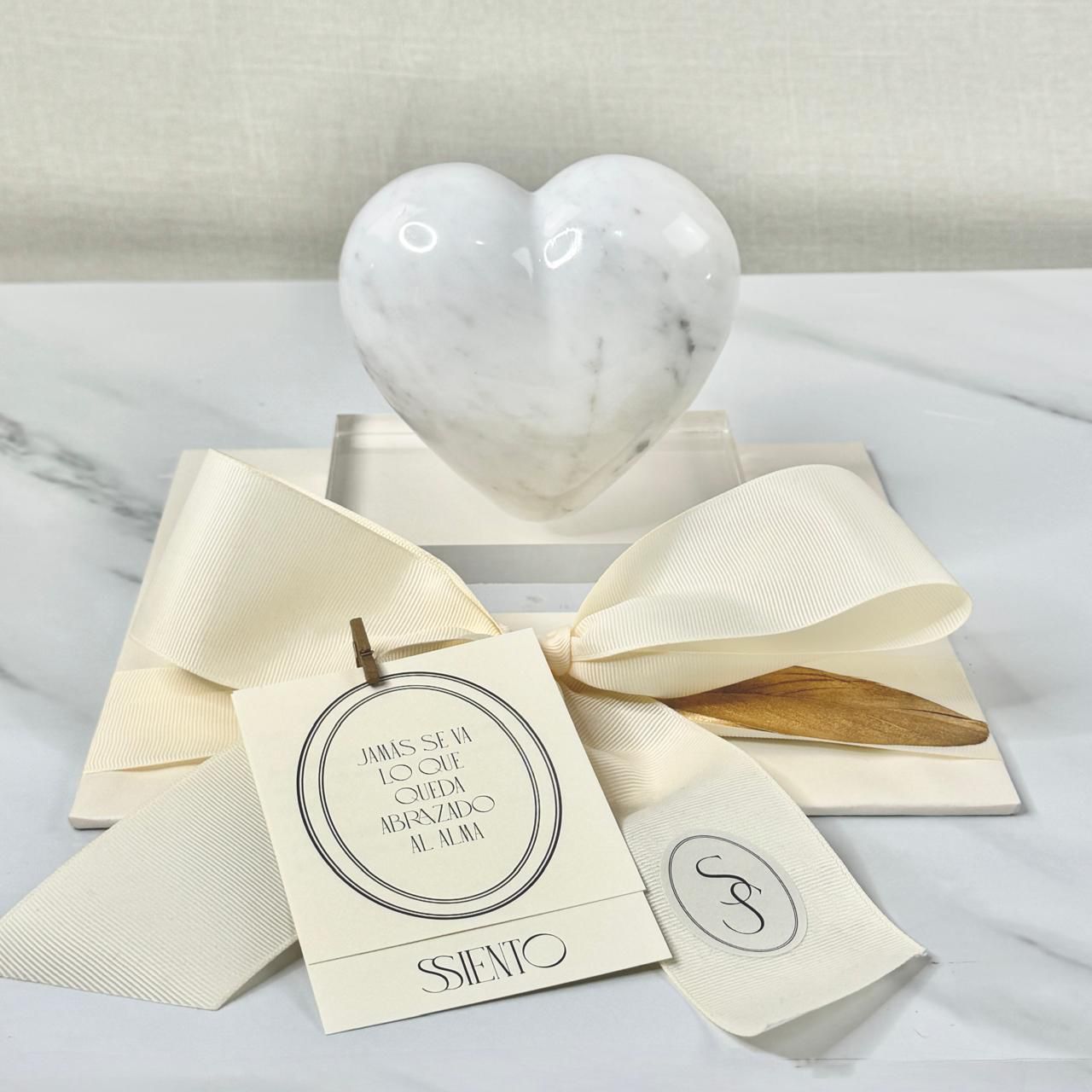 CORAZÓN DE MÁRMOL BLANCO - Imagen 2