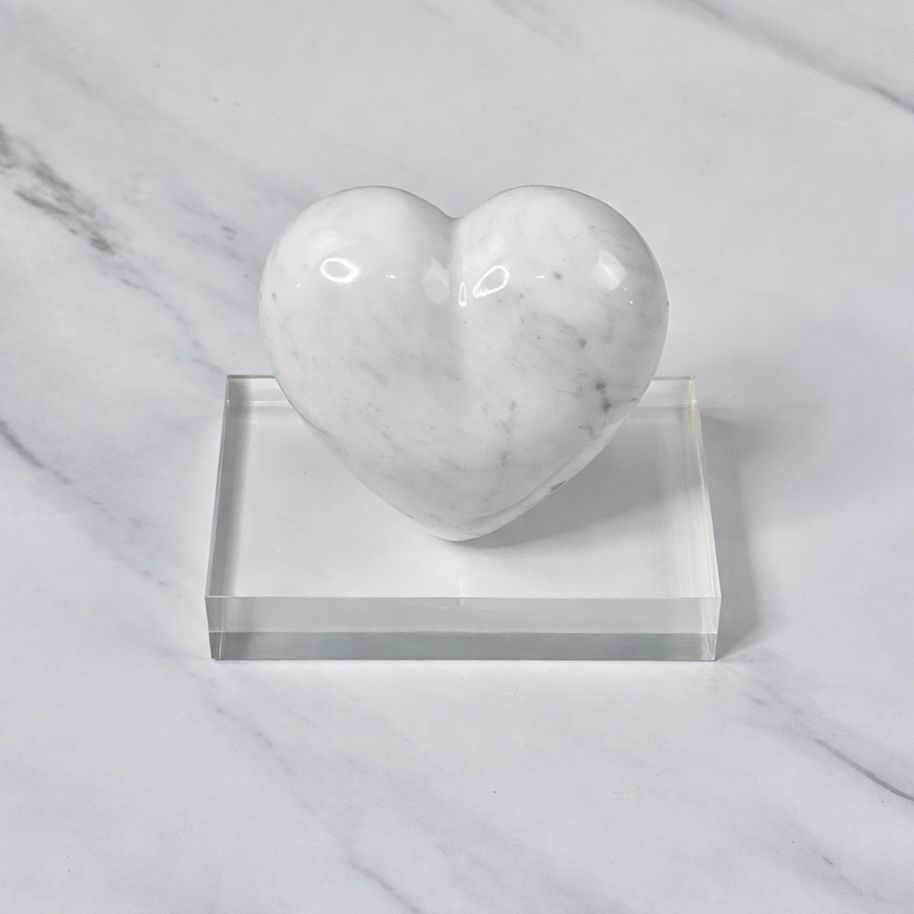 CORAZÓN DE MÁRMOL BLANCO