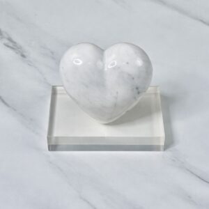 CORAZÓN DE MÁRMOL BLANCO